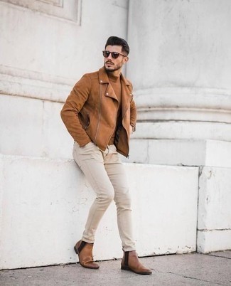 Khaki Jeans Outfits For Men: Marrying a tan suede biker jacket with khaki jeans is a wonderful idea for an off-duty getup. To introduce a little depth to your look, introduce a pair of brown leather chelsea boots to the mix.