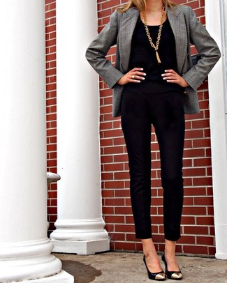 Black and Gold Leather Pumps Outfits: 