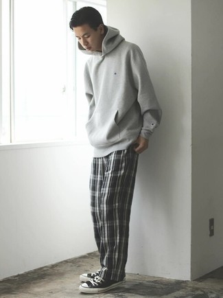 Black and White Plaid Chinos Outfits: 
