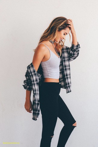 Black and White Plaid Dress Shirt Outfits For Women: Try pairing a black and white plaid dress shirt with black ripped skinny jeans for a hassle-free look that's also put together.