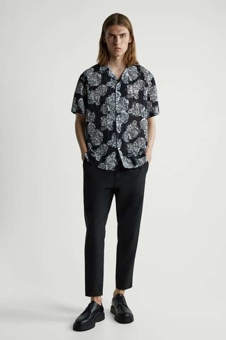 Men's Black and White Floral Short Sleeve Shirt, Black Chinos, Black Chunky Leather Derby Shoes