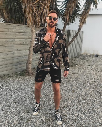 Black Ripped Denim Shorts Outfits For Men: 