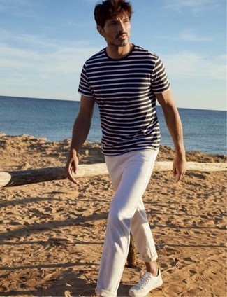 Black and White Horizontal Striped Crew-neck T-shirt Outfits For Men: This modern casual combo of a black and white horizontal striped crew-neck t-shirt and white jeans is extremely easy to throw together without a second thought, helping you look amazing and prepared for anything without spending a ton of time digging through your wardrobe. If you don't know how to round off, a pair of white canvas low top sneakers is a wonderful choice.