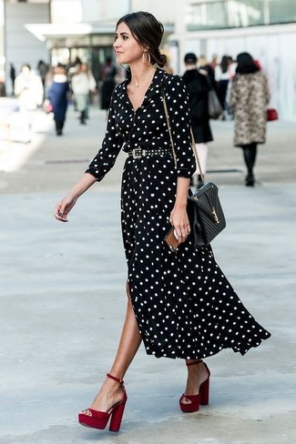Black and White Shirtdress Outfits: Consider wearing a black and white shirtdress to show off your styling smarts. Add a pair of red suede heeled sandals to the equation to avoid looking too casual.