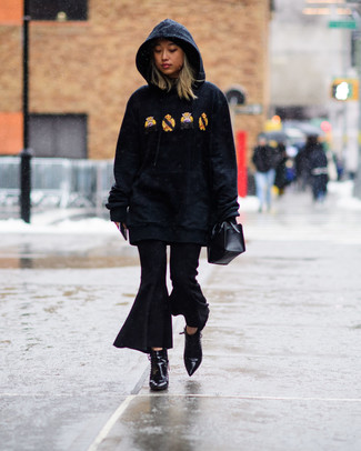 Black Leather Handbag Outfits: 