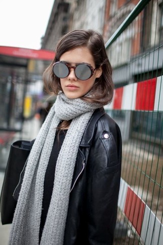 Grey Knit Scarf Outfits For Women: Consider pairing a black leather biker jacket with a grey knit scarf if you're in search of an outfit option for when you want to look cool and casual.