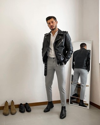 White Short Sleeve Shirt Outfits For Men: If you gravitate towards casual style, why not take this combo of a white short sleeve shirt and grey chinos for a walk? Go ahead and complete this getup with black leather chelsea boots for an air of polish.