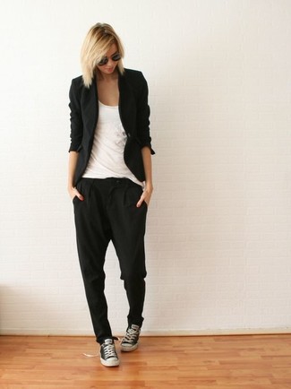 Crepe Tapered Pants