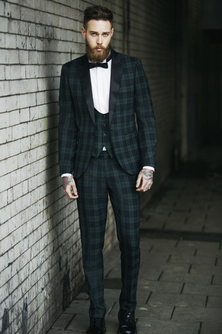 Black Bow-tie Spring Outfits For Men: 