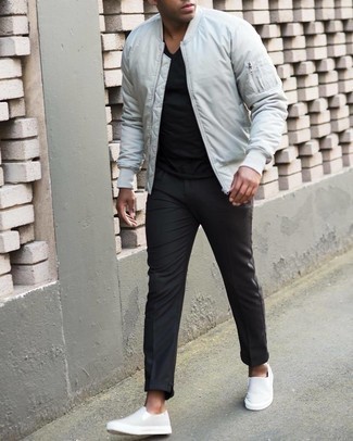 White Canvas Slip-on Sneakers Outfits For Men: 
