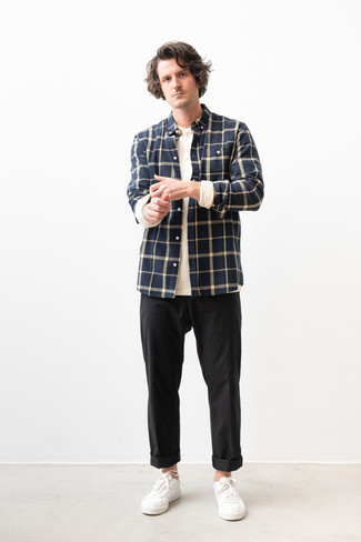 Navy Check Flannel Long Sleeve Shirt Outfits For Men: 