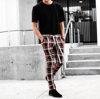 Black Suede Chelsea Boots Outfits For Men: Opt for a black crew-neck t-shirt and red and black plaid chinos for a no-nonsense getup that's also put together. Transform this outfit with black suede chelsea boots.