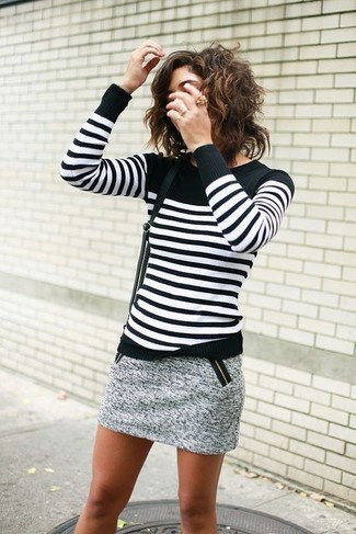 Grey Tweed Mini Skirt Outfits: 