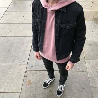 Black Jeans with Denim Jacket Outfits For Men: A denim jacket and black jeans are among those game-changing menswear staples that can revolutionize your wardrobe. Black suede low top sneakers are a welcome complement for your ensemble.