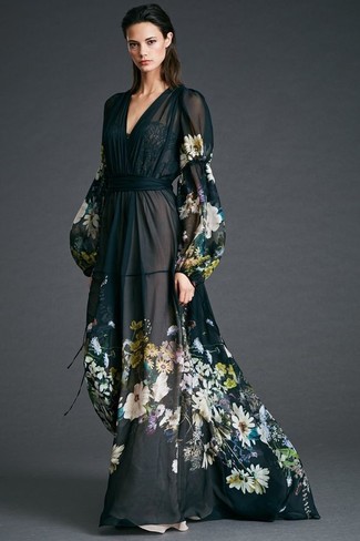 Black Floral Chiffon Maxi Dress Outfits: Reach for a black floral chiffon maxi dress to get a laid-back and comfy ensemble.