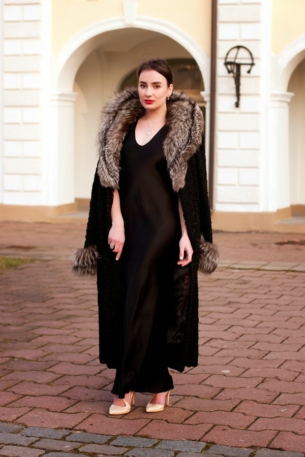 Women s Black Fur Coat Black Silk Evening Dress Beige Leather