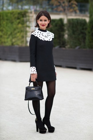 Black and White Shift Dress Outfits: 