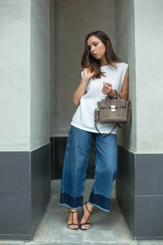 Sleeveless Top with Flare Jeans Outfits: 