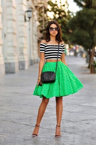 Black and White Horizontal Striped Cropped Top Outfits: 
