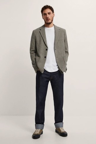 Grey Check Wool Blazer Outfits For Men: 