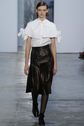 Black Pleated Leather Midi Skirt Outfits: 