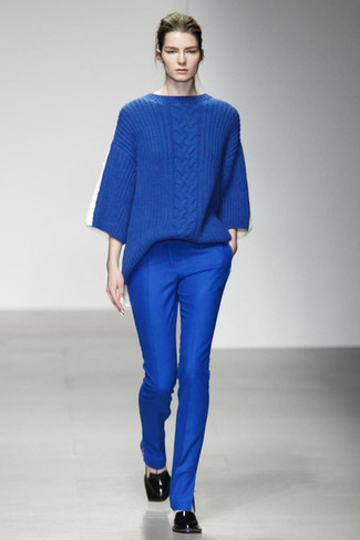 Blue Cable Sweater Outfits For Women: 