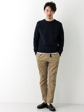 Navy Crew-neck Sweater with Loafers Outfits For Men: 
