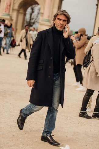 Black and White Overcoat Outfits: For an outfit that's street-style-worthy and effortlessly smart, try pairing a black and white overcoat with blue jeans. A cool pair of black leather brogues is a simple way to punch up this ensemble.