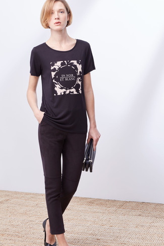 Black Print Crew-neck T-shirt Outfits For Women: 