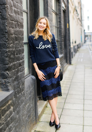 Navy Print Crew-neck Sweater with Black Leather Pumps Outfits: 