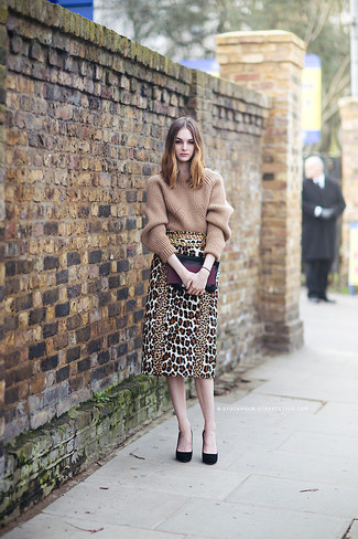 Beige Leopard Pencil Skirt Outfits: 