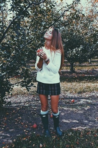 Knee High Socks Outfits For Women: 