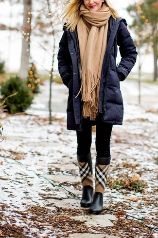 Black Plaid Rain Boots Outfits For Women: 