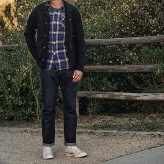 Black Shirt Jacket Outfits For Men: This casual combination of a black shirt jacket and black jeans is a surefire option when you need to look cool in a flash. Here's how to play it down: white canvas high top sneakers.