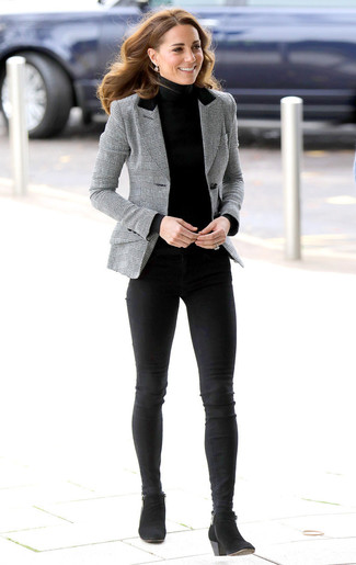Kate Middleton wearing Black Suede Ankle Boots, Black Skinny Jeans, Black Turtleneck, Grey Plaid Blazer