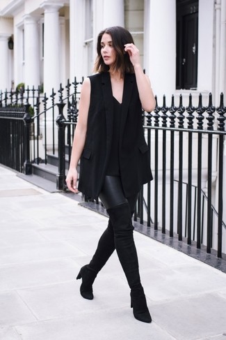 Black Blouse with Black Leggings Casual Outfits (7 ideas & outfits)