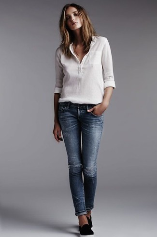 White Henley Shirt Outfits For Women: 