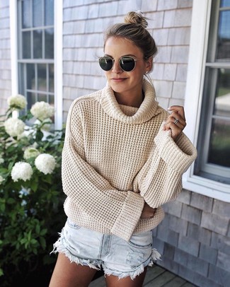Beige Knit Oversized Sweater Outfits: 
