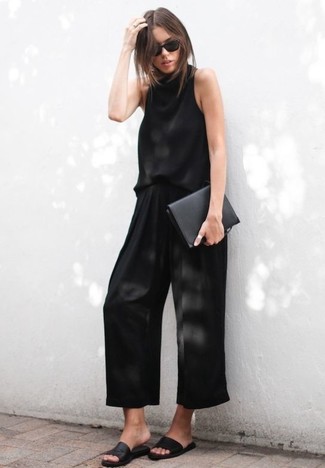 Comme Des Garons Slouched Cropped Trousers
