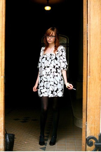 White and Black Print Shift Dress Outfits: 