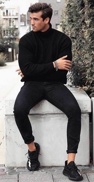 Black Wool Turtleneck Outfits For Men: A black wool turtleneck and black skinny jeans are a nice combination that will effortlessly carry you throughout the day and into the night. Ramp up this whole getup by finishing with black and white athletic shoes.