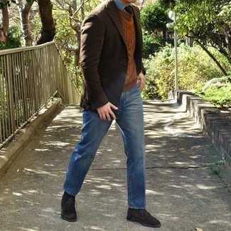 Brown Suede Desert Boots Smart Casual Outfits: For a look that's super simple but can be dressed up or down in plenty of different ways, consider wearing a dark brown blazer and blue jeans. The whole outfit comes together if you introduce a pair of brown suede desert boots to this outfit.
