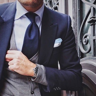 Navy Blazer Fall Outfits For Men: A navy blazer and a grey cardigan are among those versatile pieces that have become the key elements in any gentleman's sartorial collection. When it's one of those dreary fall afternoons, what better to cheer it up than a stylish getup like this one?