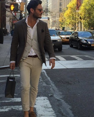 Beige Cardigan Outfits For Men: This casual pairing of a beige cardigan and beige chinos couldn't possibly come across other than devastatingly dapper. Dial up the appeal of this look by rocking a pair of brown suede loafers.