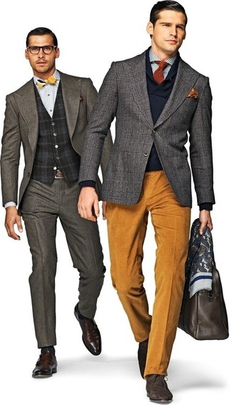 Tobacco Paisley Pocket Square Outfits: To achieve a casual ensemble with an urban finish, wear a grey blazer and a tobacco paisley pocket square. Brown suede casual boots will immediately polish off this look.