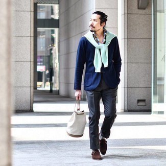 White Canvas Tote Bag Outfits For Men: If you're on the hunt for a street style yet dapper ensemble, try pairing a navy wool blazer with a white canvas tote bag. Infuse your look with an extra touch of polish by finishing with dark brown suede monks.