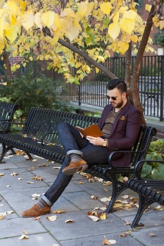 Dark Brown Crew-neck Sweater Outfits For Men: Try pairing a dark brown crew-neck sweater with navy skinny jeans to create a contemporary and absolutely dapper look. For something more on the elegant side to complement this look, complete your look with a pair of brown suede loafers.