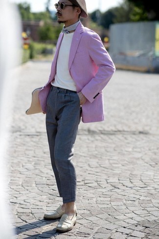 Grey Bandana Outfits For Men: Go for a simple but at the same time casually dapper option in a pink houndstooth blazer and a grey bandana. Feeling transgressive today? Shake up this ensemble by rounding off with a pair of white leather loafers.