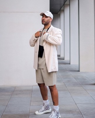 White Baseball Cap Outfits For Men: Why not rock a beige blazer with a white baseball cap? Both pieces are super practical and look good teamed together. Opt for grey print canvas high top sneakers and you're all done and looking awesome.