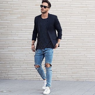 Navy Ripped Skinny Jeans Outfits For Men: Nail the casually dapper outfit by wearing a navy blazer and navy ripped skinny jeans. To give your overall getup a more refined finish, why not introduce white low top sneakers to this look?